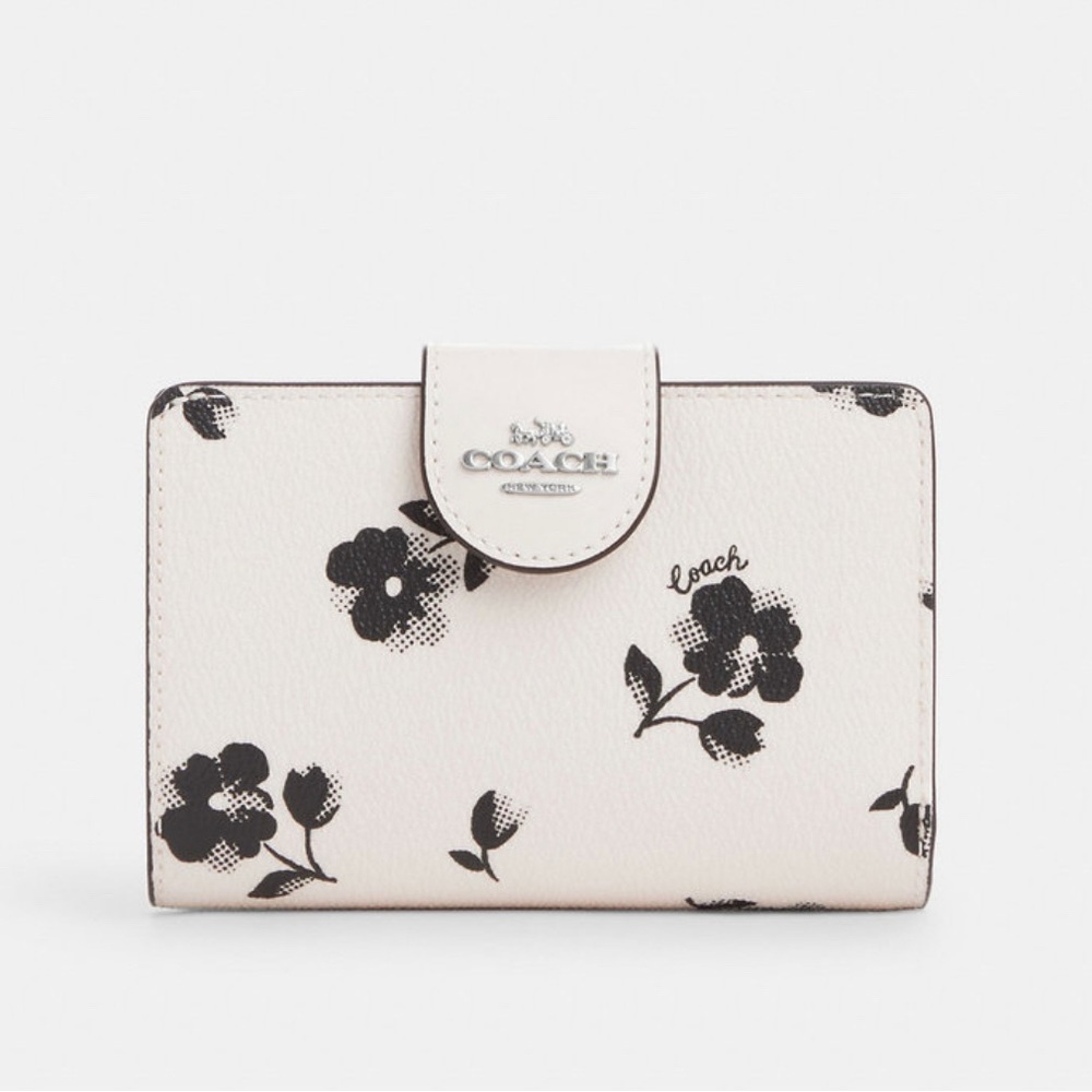 NWT Coach Outlet Medium Corner Zip Wallet With Floral Print